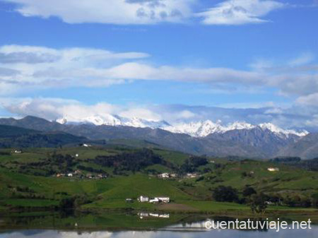 Picos de Europa desde S. Vte. de la Barquera (Cantabria)